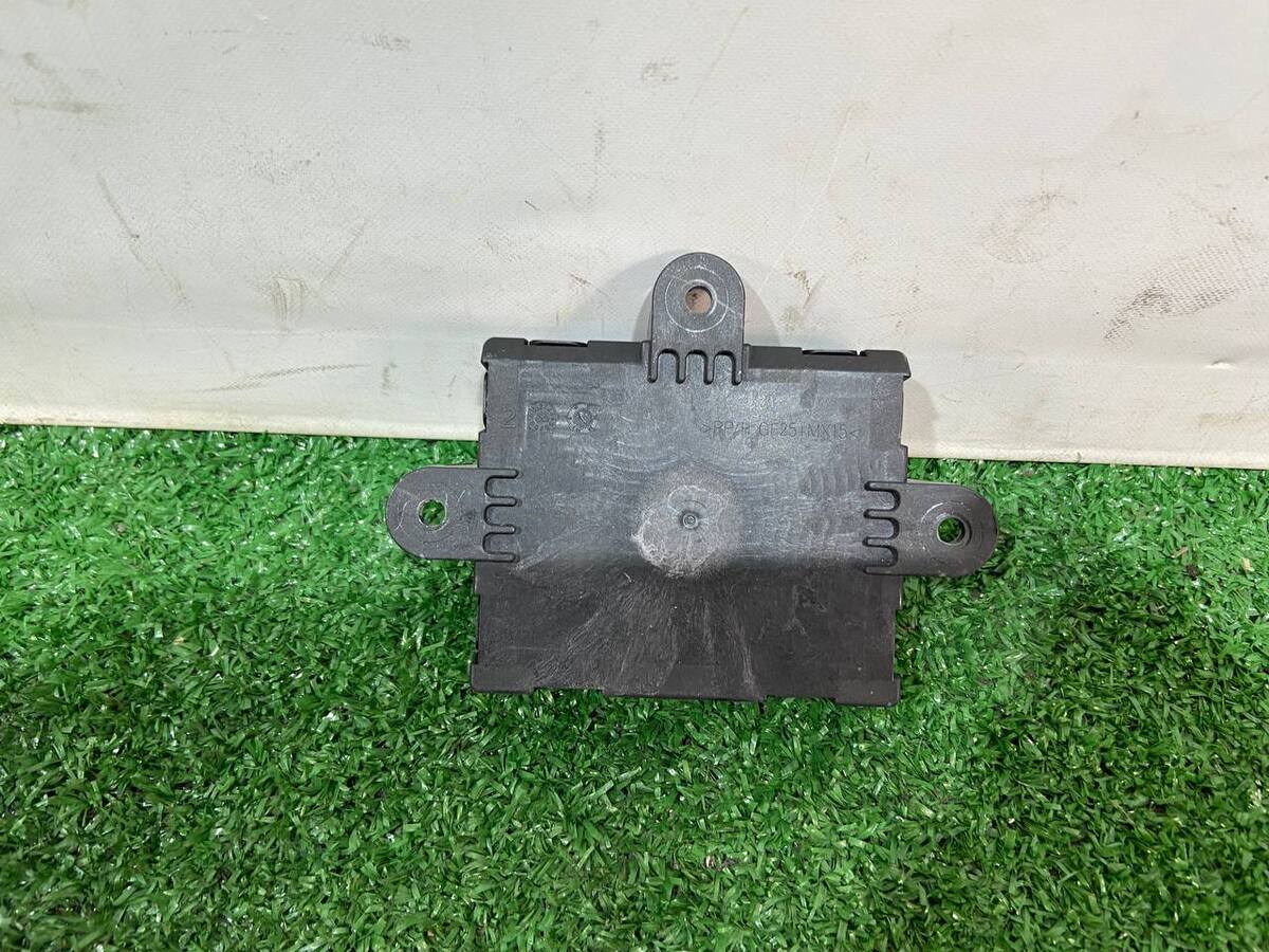 LR095501 Driver's door comfort module Land Rover Discovery Sport L550 (2015-) USED